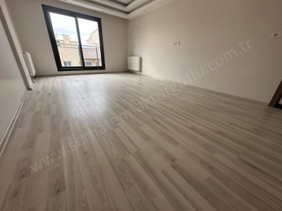 Turgutlu Satılık Daire Cumhuriyet Mah 120M2 4 Kat 3+1 Oda Asansörlü Otoparklı Doğalgazlı Sıfır