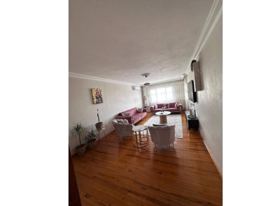 Turgutlu Satılık Daire Selvilitepe Mah 135M2 3 Kat Doğalgazlı Balkonlu 3+1 Oda Asansörlü