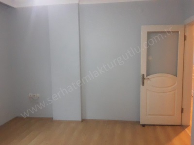 Turgutlu Kiralık İstiklal Mah 90M2 2+1 Oda 3 Kat Doğalgazlı Balkonlu Satılık Daire
