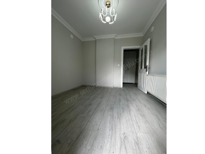 Turgutlu Satılık Daire Kervan Yolu Cadde Üzeri 120M2 3+1 Oda Zemin Üstü 1 Kat Doğalgazlı 12 Yıllık Mustafa Kemal Mah