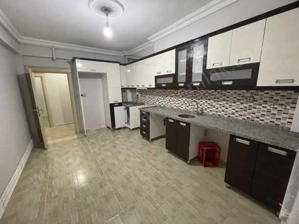 *** Batıkentte Kiralık Daire Ebeveyn Banyolu 3+1 Güney Batı Cephe Merkez Abide Mah