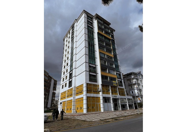 Atatürk Mah. Kahramankazan Satılık Daire |  4+1 Oda | 240M2 5.250.000Tl  Krediye Uygun  | 1. Kat Resim-2