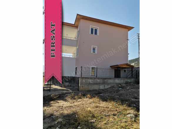 Pozantı Bozkırlıda Satılık Villa Sıfır Triplex Vılla Yenikonacık Mah