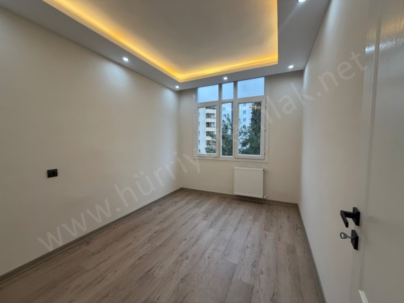 Güzelyalı Mah. Çukurova Satılık Bina |  3+1 Oda | 150M2 4.395.000Tl | 4. Kat | Doğalgaz(Kombi) | 1 Banyo | 1 Yatak Odası Resim-5