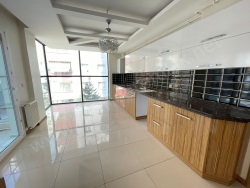 Çukurova Huzurevleri Mah. Satılık Daire 3+1 | 2. Kat | Doğalgaz(Kombi) | 2 Banyo | 1 Yatak Odası