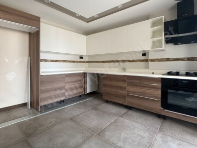 Adana Çukurova Huzurevleri Mahallesinde Geniş 3+1 Kapalı Mutfak Satılık Daire Mah