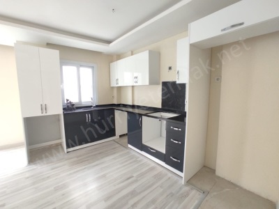 Yeşilyurt Mh İnan Pastanesi Civarı 2+1Satılık Daire Seyhan Mah