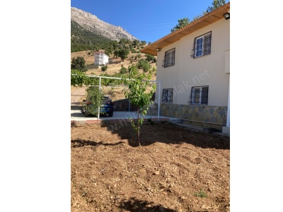 Pozantı Alpu Yaylasında 5+1 Krediye Uygun Satılık Villa Mah