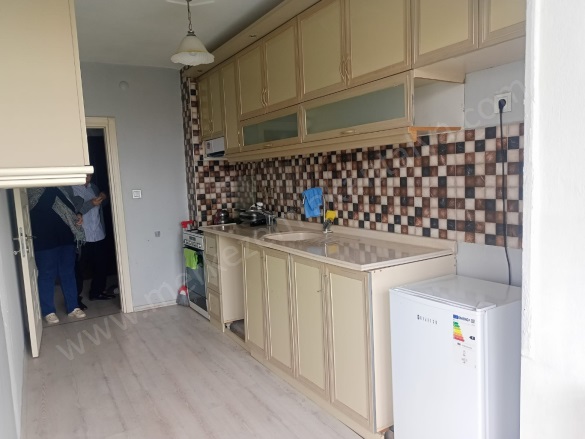 Altındağ Mah. Muratpaşa Satılık Daire |  3+1 Oda | 140M2 5.300.000Tl  Krediye Uygun  | 3. Kat | 1 Banyo | 1 Yatak Odası Resim-4