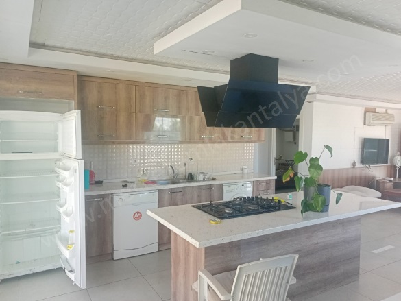 Aşağıkaraman Mah. Konyaaltı Kiralık Villa |  2+1 Oda | 350M2 Aylık 40.000Tl Eşyalı  | Müstakil | Klima | 3 Banyo | 2 Yatak Odası Resim-1