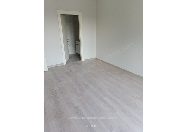 Kepez Mah. Kepez Satılık Daire |  3+1 Oda | 161M2 7.950.000Tl  Krediye Uygun  Eşyalı  | 5. Kat | Merkezi Isınma(Pay Ölçer) | 2 Banyo | 2 Yatak Odası Resim-5