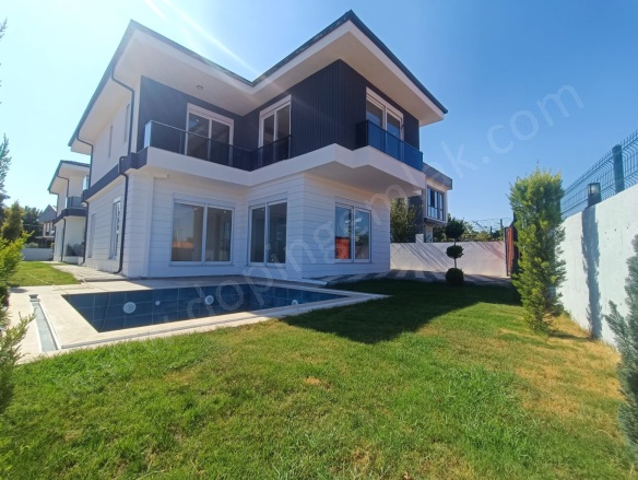 Altınkale Mah. Döşemealtı Satılık Villa |  4+1 Oda | 365M2 16.000.000Tl | Villa | Yerden Isıtma | 4 Banyo | 4 Yatak Odası Resim-1