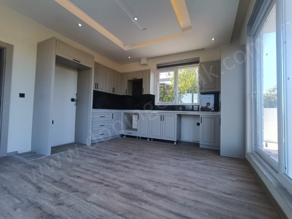 Altınkale Mah. Döşemealtı Satılık Villa |  4+1 Oda | 365M2 16.000.000Tl | Villa | Yerden Isıtma | 4 Banyo | 4 Yatak Odası Resim-2