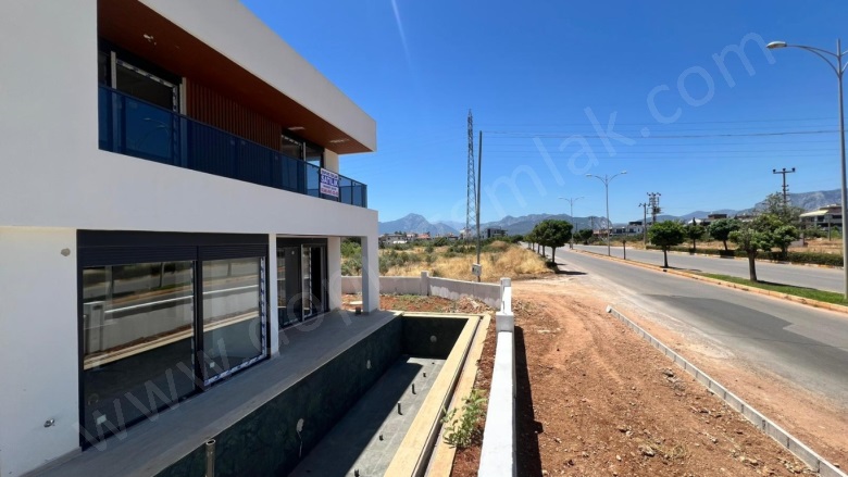 Yeşilbayır Mah. Döşemealtı Satılık Villa |  7+1 Oda | 275M2 18.500.000Tl | Villa | Yerden Isıtma | 2 Banyo | 7 Yatak Odası Resim-4