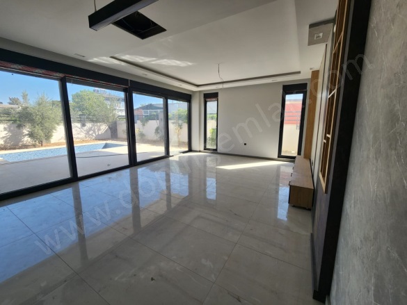 Yeşilbayır Mah. Döşemealtı Satılık Villa |  5+1 Oda | 400M2 25.000.000Tl  Krediye Uygun  | Villa | Yerden Isıtma | 4 Banyo | 5 Yatak Odası Resim-4