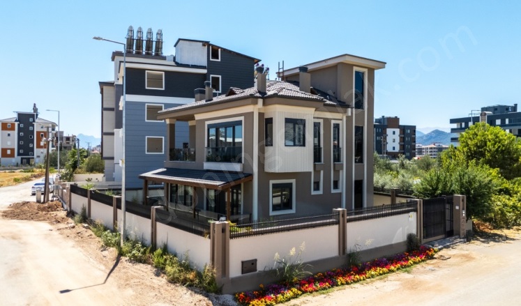 Bahçeyaka Mah. Döşemealtı Acil Satılık Villa |  3+1 Oda | 375M2 13.600.000Tl  Krediye Uygun  | Villa | Klima | 3 Banyo | 2 Yatak Odası Resim-1