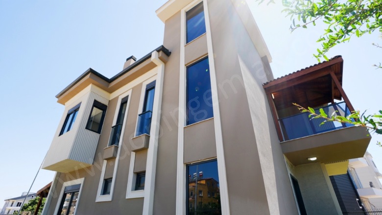 Bahçeyaka Mah. Döşemealtı Acil Satılık Villa |  3+1 Oda | 375M2 13.600.000Tl  Krediye Uygun  | Villa | Klima | 3 Banyo | 2 Yatak Odası Resim-2