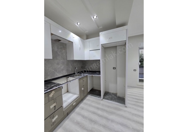Yeniköy Mah. Döşemealtı Satılık Daire |  2+1 Oda | 90M2 3.250.000Tl | Yüksek Giriş | Doğalgaz(Kombi) | 1 Banyo | 1 Yatak Odası Resim-4