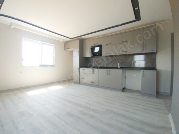 Çıplaklı Mah. Döşemealtı Satılık Daire |  1+1 Oda | 63M2 2.800.000Tl  Krediye Uygun  | 2. Kat | Doğalgaz Sobası | 1 Banyo Resim-3