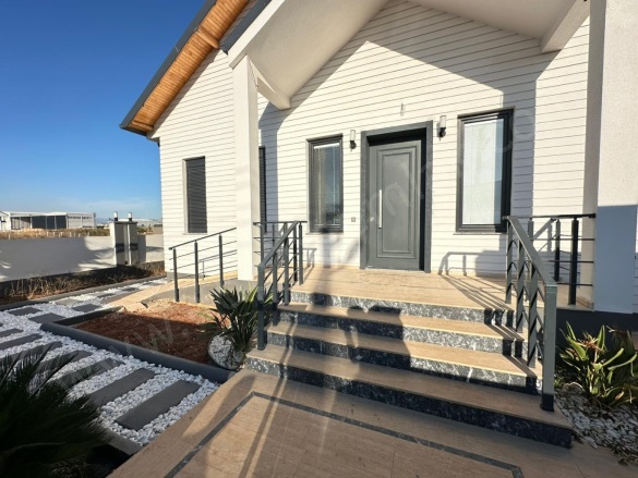 Çıplaklı Mah. Döşemealtı Satılık Villa |  4+1 Oda | 510M2 19.500.000Tl  Krediye Uygun  | Villa | Yerden Isıtma | 4 Banyo | 4 Yatak Odası Resim-2