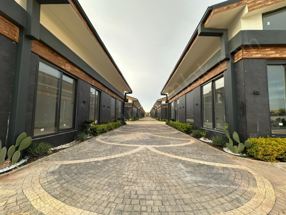 Odabaşı Mah. Kepez Satılık Villa |  4+1 Oda | 375M2 14.500.000Tl | Villa | Yerden Isıtma | 3 Banyo | 4 Yatak Odası Resim-2