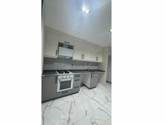 2+1 Ayanoğlunda Katta Kiralık Daire Antalya Kepez Ayanoğlu Mah