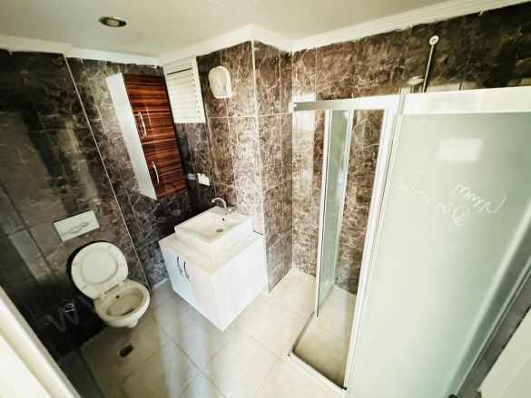 Antalya Sütçüler Habibler Mahallesinde Ters Dublex Yüksek Giriş 2+1 Kiralık Daire Emlakçı Paylaşımlı Kepez