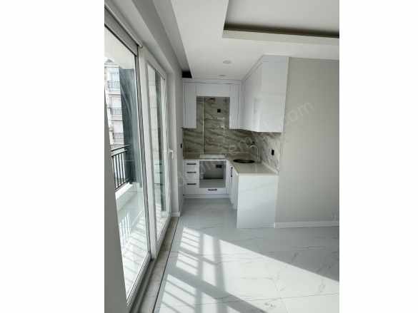 Aydoğmuş Tramvayının Dibinde Sıfır Kiralık Daire 1+1 Kepez Mah