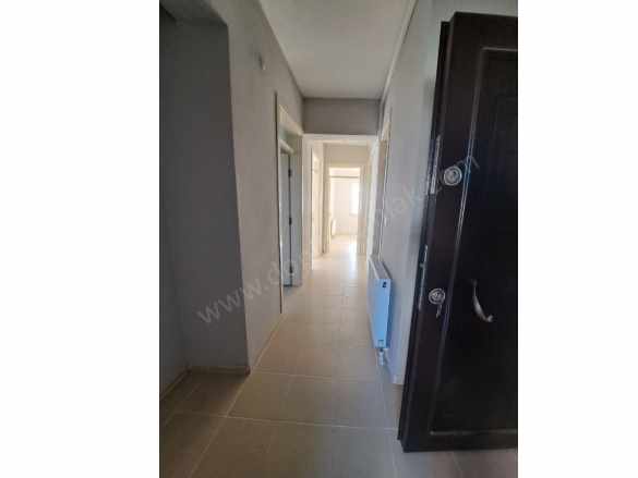 Kiralık Daire 3 Balkonlu Geniş 2+1 Döşemealtı Bahçeyaka Mah