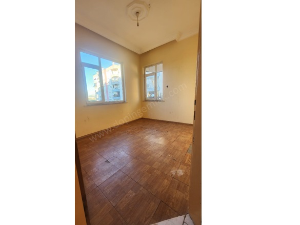 Şelale Mah. Kepez Satılık Daire |  3+1 Oda | 155M2 2.650.000Tl  Krediye Uygun  | 2. Kat | Klima | 1 Banyo | 3 Yatak Odası Resim-4
