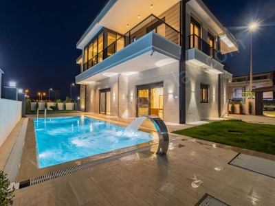 Döşemealtı Altınkalede Ultra Lüks 5+1 430M2 Satılık Villa Dublex Altınkale Mah