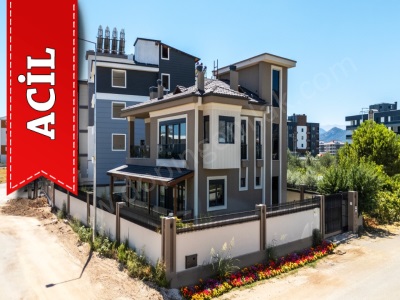 Antalya Döşemealtı Acil Satılık Villa Gözlerinizi Alamayacaksınız 3+1 Bahçeyaka Mah