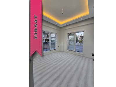 Doping Emlak Güvencesiyle Döşemealtı Yeniköyde – Sıfır 2+1 Doğalgazlı Asansörlü Satılık Daire Yeniköy Mah