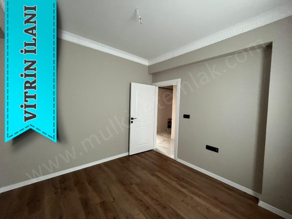 100.Yıl Mah. Gönen Satılık Daire |  3+1 Oda | 150M2 4.700.000Tl | Yüksek Giriş | Doğalgaz(Kombi) | 2 Banyo | 1 Yatak Odası Resim-5