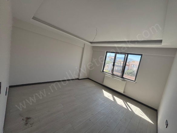 Karşıyaka Mah. Gönen Satılık Daire |  2+1 Oda | 110M2 2.900.000Tl  Krediye Uygun  | 3. Kat | Doğalgaz(Kombi) | 2 Banyo | 1 Yatak Odası Resim-5