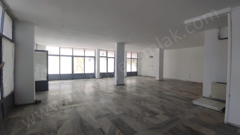 100.Yıl Mah. Gönen Kiralık Dükkan |  450M2 Aylık 22.500Tl | Zemin Kat Resim-3