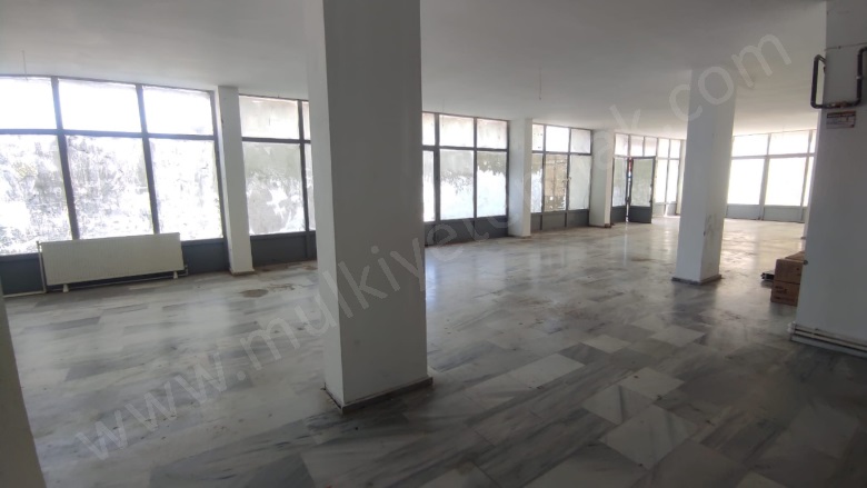 100.Yıl Mah. Gönen Kiralık Dükkan |  450M2 Aylık 22.500Tl | Zemin Kat Resim-4