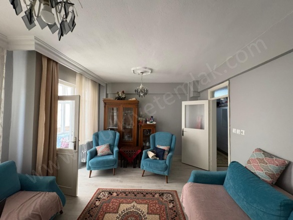 Kurtuluş Mah. Gönen Satılık Daire |  3+1 Oda | 110M2 2.600.000Tl | Yüksek Giriş | Jeotermal | 1 Banyo | 1 Yatak Odası Resim-1