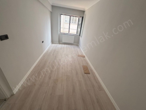 Rüstem Mah. Gönen Satılık Daire |  2+1 Oda | 90M2 3.250.000Tl | 1. Kat | Doğalgaz(Kombi) | 1 Banyo | 1 Yatak Odası Resim-2