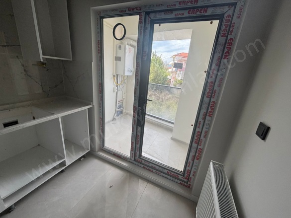 Rüstem Mah. Gönen Satılık Daire |  2+1 Oda | 90M2 3.250.000Tl | 1. Kat | Doğalgaz(Kombi) | 1 Banyo | 1 Yatak Odası Resim-4