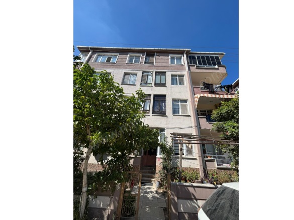 Kurtuluş Mah. Gönen Satılık Daire |  3+1 Oda | 125M2 1.950.000Tl | 4. Kat | Jeotermal | 1 Banyo | 1 Yatak Odası Resim-1