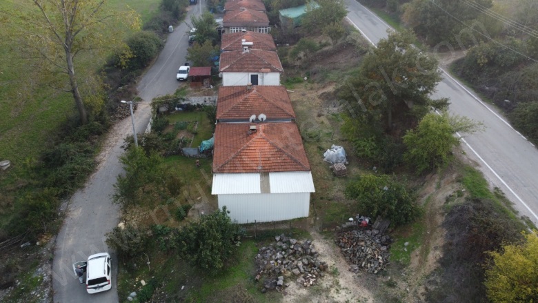 Çobanhamidiye Mah. Gönen Satılık Köy Evi |  2+1 Oda | 313M2 1.900.000Tl | Zemin Kat | Soba | 1 Banyo | 2 Yatak Odası Resim-2