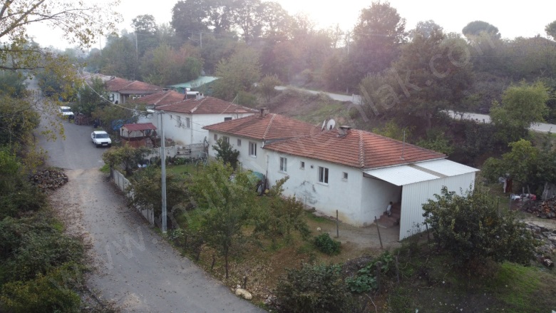 Çobanhamidiye Mah. Gönen Satılık Köy Evi |  2+1 Oda | 313M2 1.850.000Tl | Zemin Kat | Soba | 1 Banyo | 2 Yatak Odası Resim-5