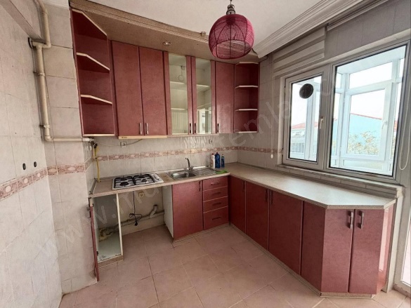 Kurtuluş Mah. Gönen Satılık Daire |  3+1 Oda | 130M2 2.950.000Tl | 3. Kat | Doğalgaz(Kombi) | 1 Banyo | 1 Yatak Odası Resim-2