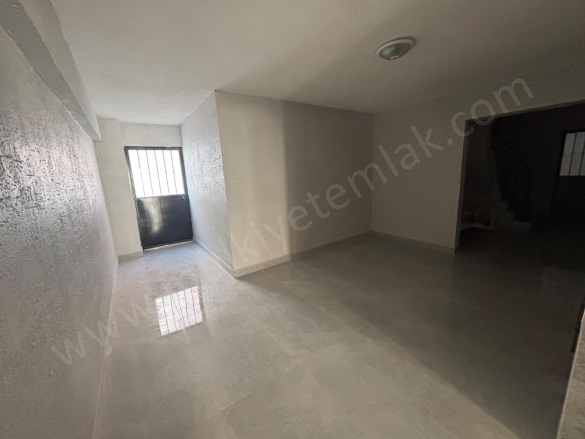 100.Yıl Mah. Gönen Satılık Daire |  2+1 Oda | 95M2 3.300.000Tl | 3. Kat | Doğalgaz(Kombi) | 1 Banyo | 1 Yatak Odası Resim-4