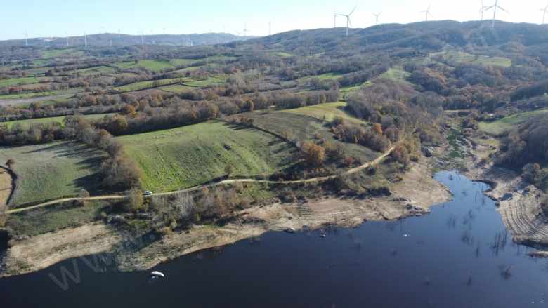 Baraj Dibinde Her işe Uygun Satılık Tarla Manyas Koçoğlu Mah