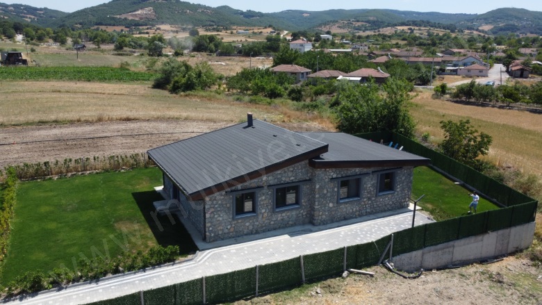 Tütüncü Mah. Gönen Satılık Villa |  2+1 Oda | 250M2 4.250.000Tl  Krediye Uygun  | Villa | Isı Pompası | 1 Banyo | 1 Yatak Odası Resim-3