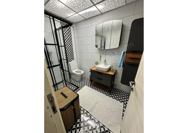 Rüstem Mah. Gönen Satılık Daire |  4+1 Oda | 220M2 6.500.000Tl  Krediye Uygun  | 4. Kat | Doğalgaz(Kombi) | 2 Banyo | 1 Yatak Odası Resim-4