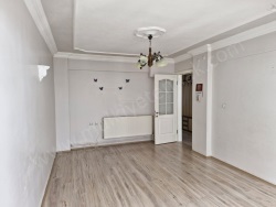 Gönen Gündoğdu Mah. Kiralık Daire 2+1 110 M2 | 3. Kat | Doğalgaz(Kombi) | 1 Banyo
