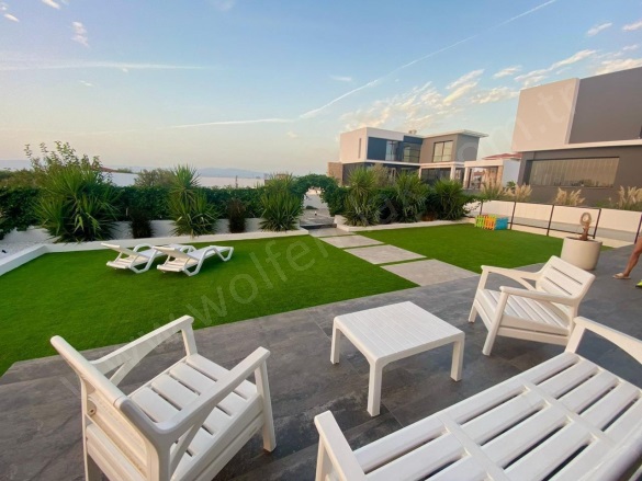 Merkez Gazimağusa Satılık Villa |  8+ Oda | 550M2 700.000£  Krediye Uygun  Eşyalı  | Klima | 3 Banyo | 3 Yatak Odası Resim-3